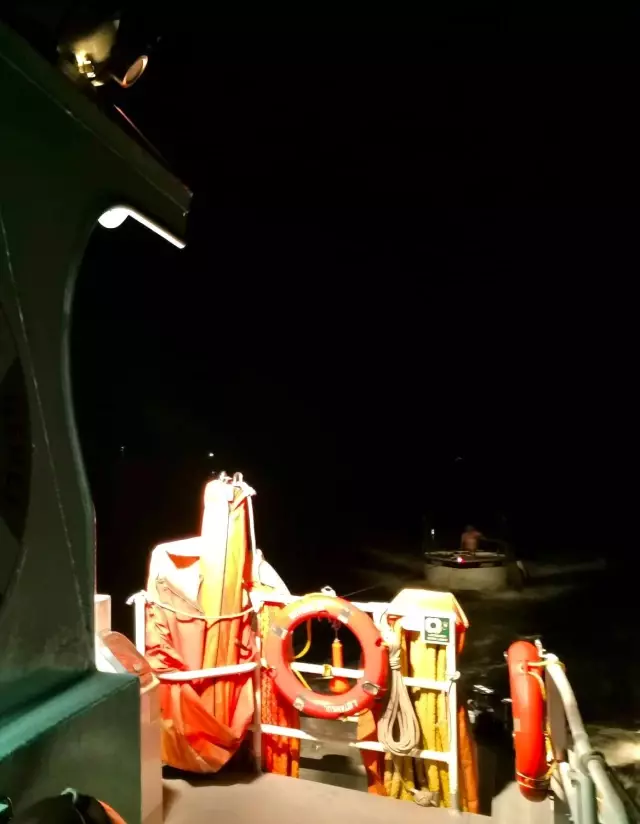 Fethiye açıklarında sürüklenen teknedeki 12 kişi kurtarıldı