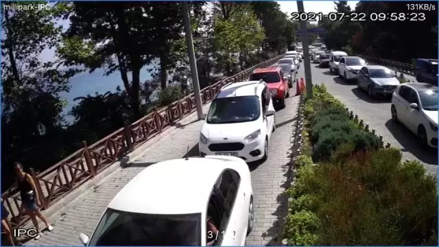 Aşırı yoğunluk oluştu, Milli Park araç girişine kapatıldı