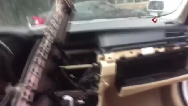 Ataşehir'de hırsızlar lüks aracı soyup soğana çevirdiler Ataşehir'de hırsızlar lüks aracı soyup soğana çevirdiler