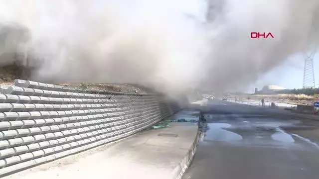 AVCILAR'DA LASTİK DEPOSUNDA YANGIN ÇIKTI - 2 AVCILAR'DA LASTİK DEPOSUNDA YANGIN ÇIKTI - 2