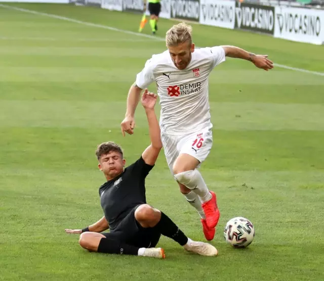 UEFA Avrupa Konferans Ligi: Petrocub: 0 - Sivasspor: 1 (Maç sonucu)