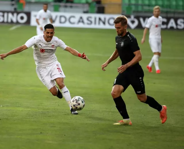 UEFA Avrupa Konferans Ligi: Petrocub: 0 - Sivasspor: 1 (Maç sonucu)