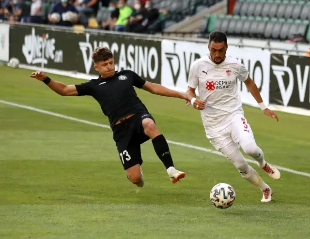 UEFA Avrupa Konferans Ligi: Petrocub: 0 - Sivasspor: 1 (Maç sonucu)