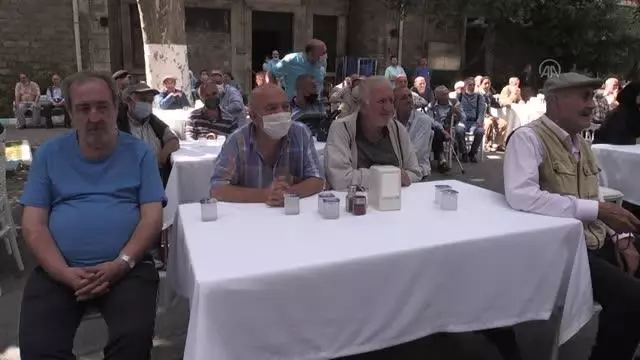 Son dakika gündem: Bakan Yanık, Darülaceze sakinleriyle bayramlaştı