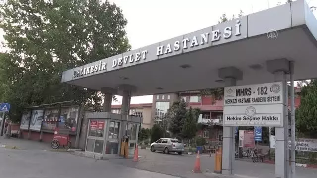 BALIKESİR - Pitbull cinsi köpeğin saldırdığı 8 yaşındaki çocuk yaralandı BALIKESİR - Pitbull cinsi köpeğin saldırdığı 8 yaşındaki çocuk yaralandı