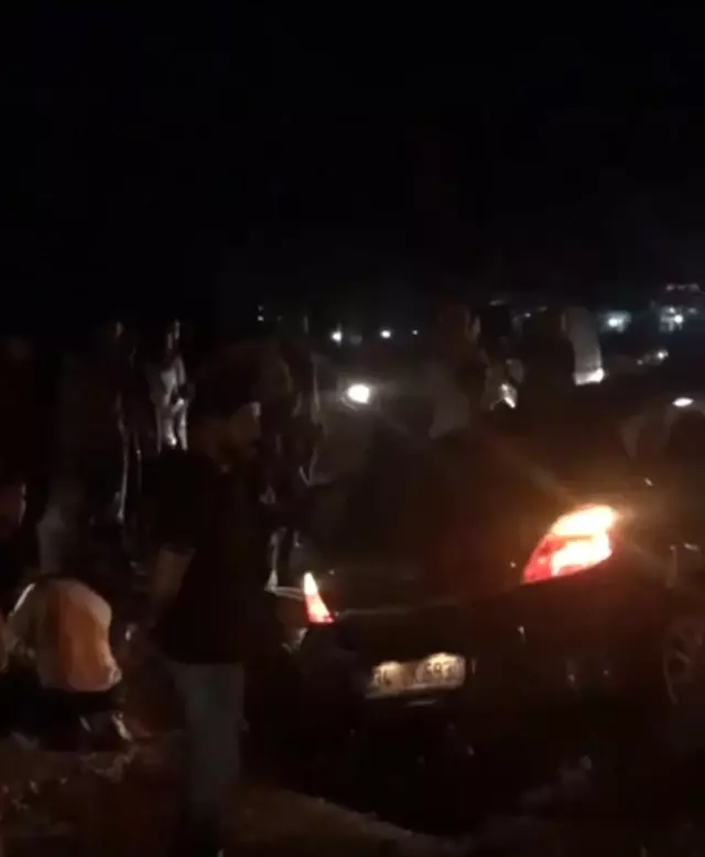 Direksiyon hakimiyetini kaybeden sürücü karşı şeride geçti: 5 yaralı