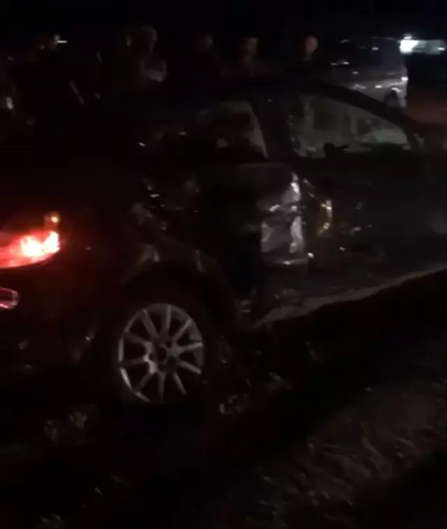 Direksiyon hakimiyetini kaybeden sürücü karşı şeride geçti: 5 yaralı