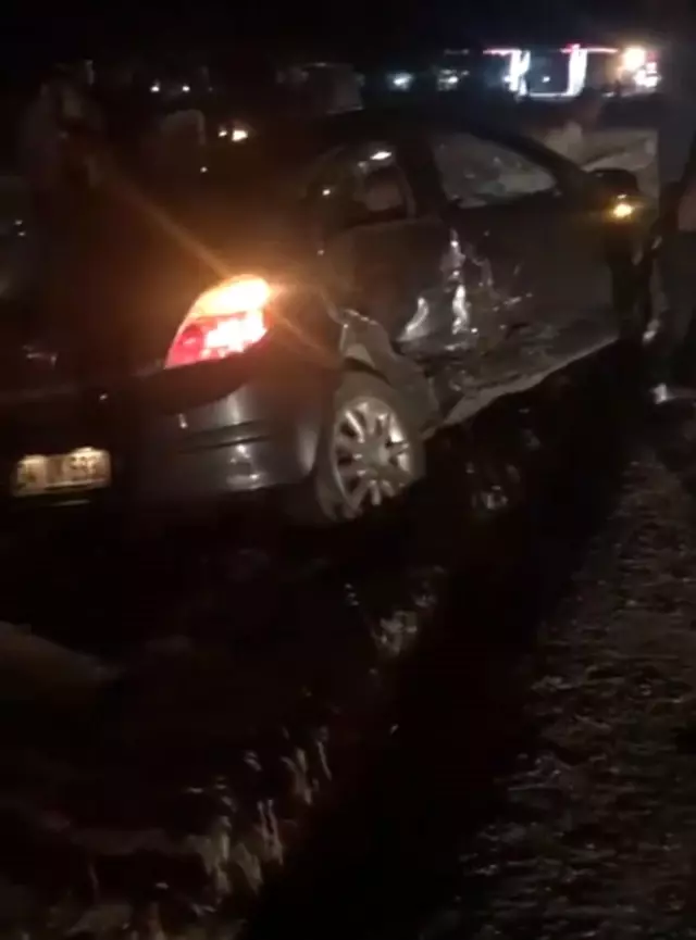 Direksiyon hakimiyetini kaybeden sürücü karşı şeride geçti: 5 yaralı