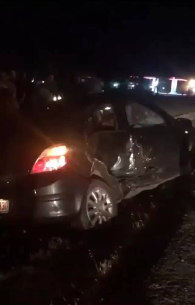 Direksiyon hakimiyetini kaybeden sürücü karşı şeride geçti: 5 yaralı