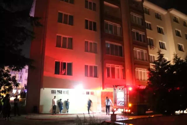 Bayram tatiline giden ailenin evi yandı