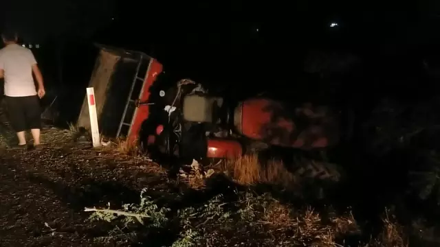 Son dakika: Bayram yolunda feci kaza kamerada: 9 yaralı