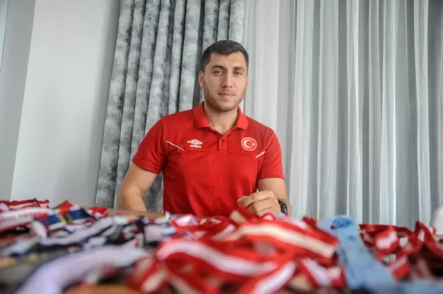 Beden eğitimi öğretmeni milli hentbolcu ikinci kez yurt dışına transfer oldu