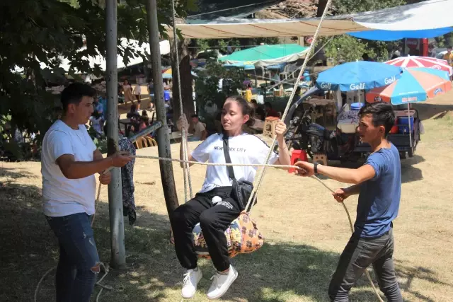 Beydağ'da 'Kızlar Genceri Bayramı' kutlandı