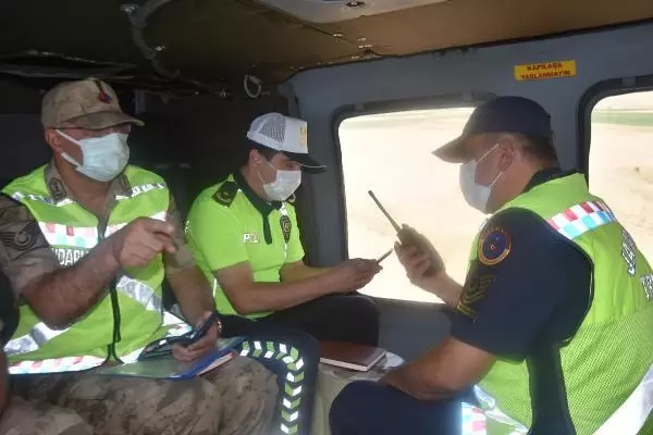 BİTLİS VALİSİ ÇAĞATAY, HELİKOPTERLE TRAFİK DENETİMİNE KATILDI