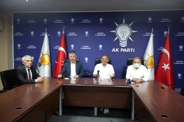 Büyükkılıç, AK Parti Teşkilatı ile bayramlaştı