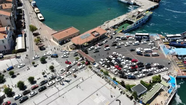 Tatilcilerin dönüş çilesi başladı