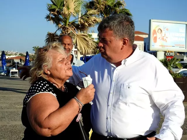 Çeşme'nin Ilıca Mahallesi'nde 72 yıllık geleneksel bayramlaşma
