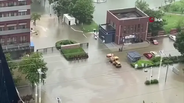 Çin'deki sel felaketinde can kaybı 33'e yükseldiKayıp 8 kişi için arama çalışmaları sürüyor