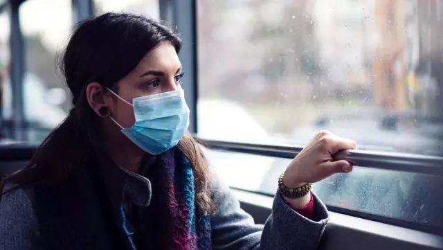 Covid: Maske takma zorunluluğunun kalkmasının etkileri neler olabilir?
