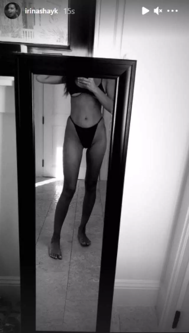 Cristiano Ronaldo'nun eski güzel aşkı Irina Shayk'ın ayna karşısından yaptığı paylaşım nefes kesti Cristiano Ronaldo'nun eski güzel aşkı Irina Shayk'ın ayna karşısından yaptığı paylaşım nefes kesti