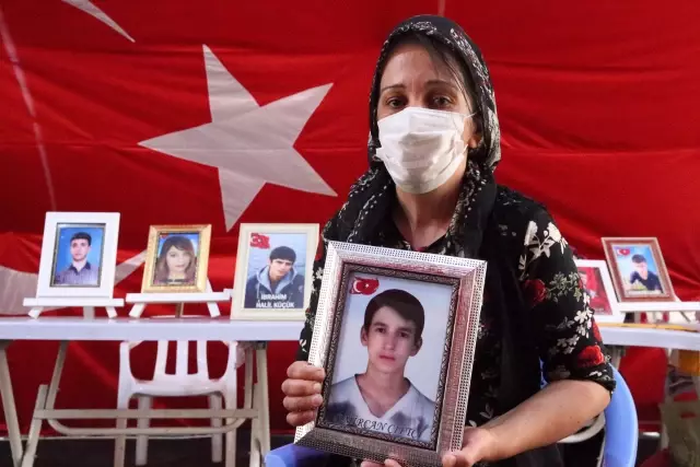 Diyarbakır anneleri Kurban Bayramı'nda da evlatlarının yolunu gözlüyor
