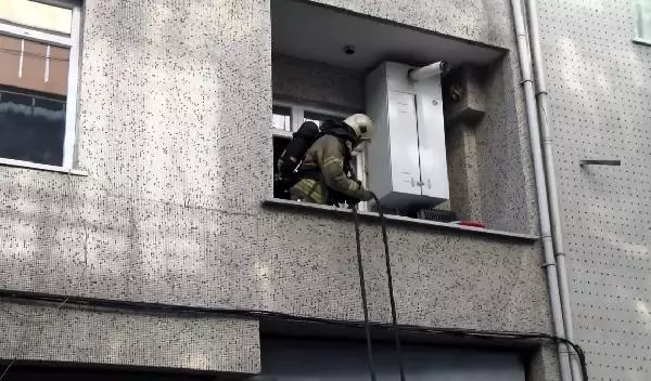 Son dakika haberi... ESENLER'DE BABA 20 YAŞINDAKİ KIZINI BOĞARAK ÖLDÜRDÜ