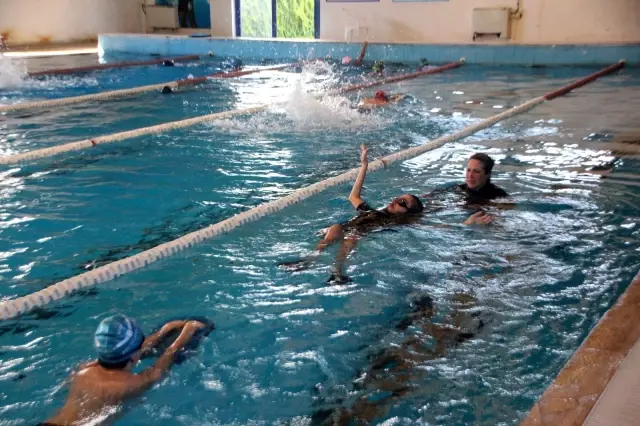 Engellerini sporlar aşıyorlar