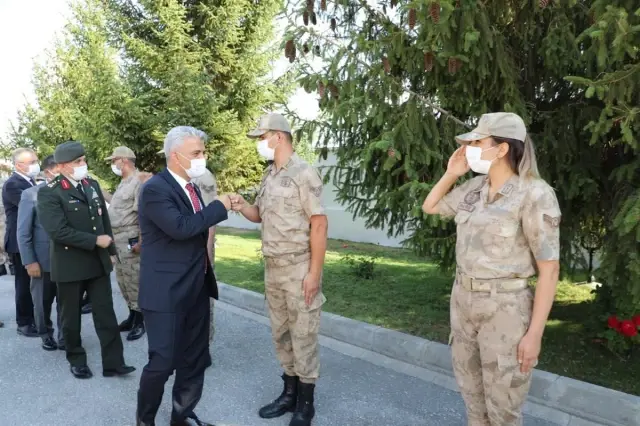 Erzincan'da bayramlaşma programı