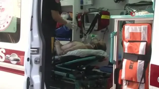 Son dakika gündem: Esenler'de yangın çıkan evde kadın ölü, kocası ise bilekleri kesik halde bulundu