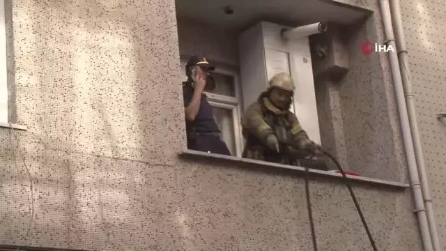 Esenler'de yangın...İtfaiye şüpheli ölüme rastladı