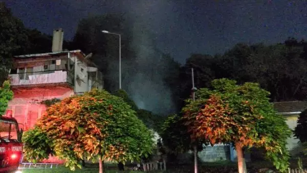 Fatih'te trafo alev alev yandı