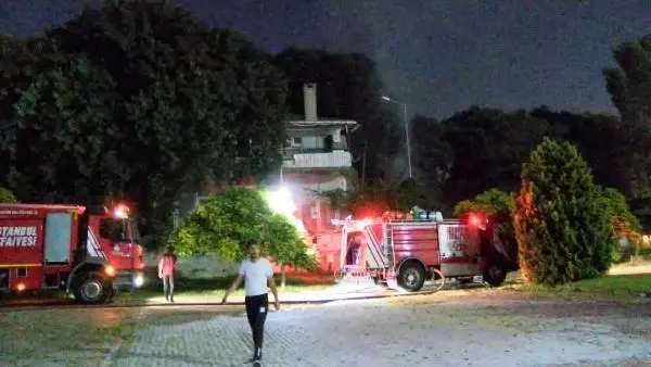 Fatih'te trafo alev alev yandı