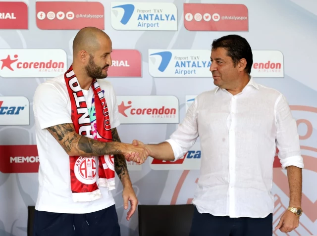 Antalyaspor, Kudriashov ile yeni szleme imzalad