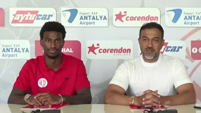 Antalyaspor, ABD'li futbolcu Haji Wright ile sözleşme imzaladı