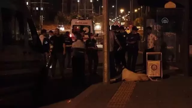 GAZİANTEP - Silahlı saldırıda ölen kişinin köpeği olay yerinden ayrılmadı