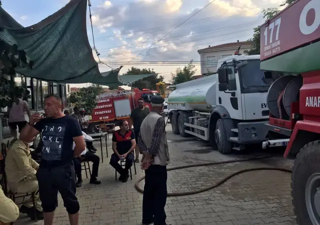 Son dakika haberi! Gelibolu'da yangın çıkan iki katlı ev kullanılamaz hale geldi