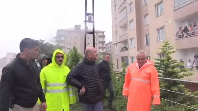 Son Dakika | İçişleri Bakanı Soylu, Arhavi'de sel bölgesinde incelemelerde bulundu
