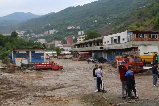 Son dakika haberleri! Bakan Soylu selden etkilenen Artvin'in Murgul ilçesinde incelemelerde bulundu