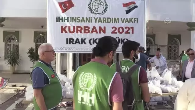 İHH, Irak'ın Kerkük kentinde kurban eti yardımında bulundu