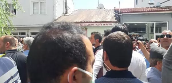 KAÇAN MOTOSİKLETTEKİ YOLCUNUN VURULMASINA TEPKİ
