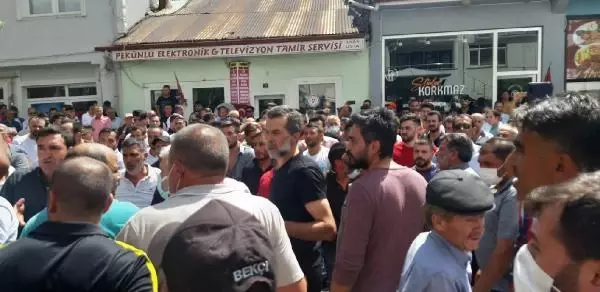 KAÇAN MOTOSİKLETTEKİ YOLCUNUN VURULMASINA TEPKİ