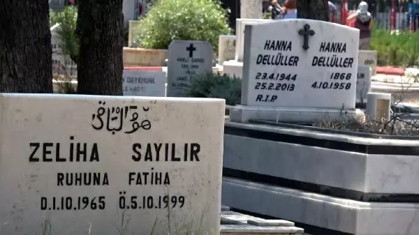 KATOLİK LİDER, ÜÇ SEMAVİ DİNDEN VATANDAŞLARIN DEFNEDİLDİĞİ MEZARLIKTA BAYRAMLAŞTI