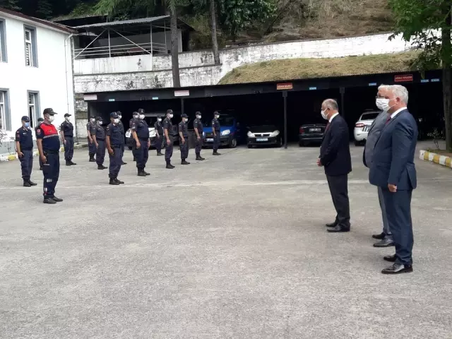 Kaymakam Çorumluoğlu güvenlik güçleri ile bayramlaştı