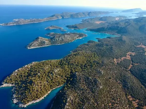 KEKOVA ESKİ GÜNLERİNE DÖNDÜ, TURİST AKININA UĞRADI