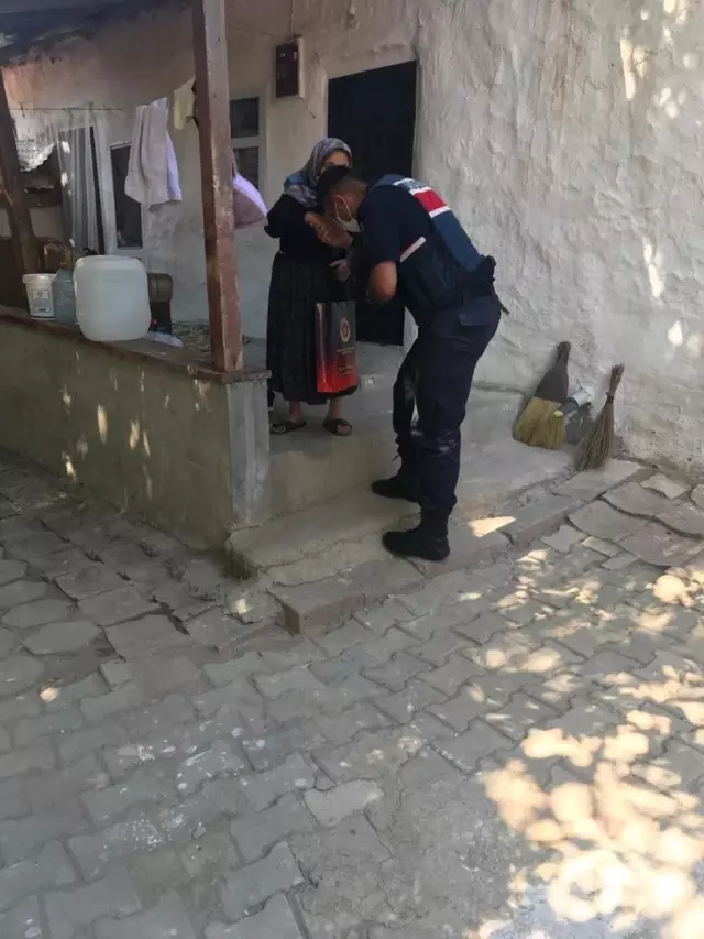 Son dakika! KIRIKKALE - Jandarmadan şehit aileleri, gaziler ve yaşlılara ziyaret