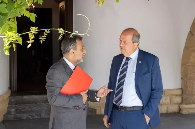 KKTC Cumhurbaşkanı Tatar, Birleşik Krallık'tan diplomatlarla görüşmesinde 'Kıbrıs'ta egemen eşitlik' vurgusu yaptı