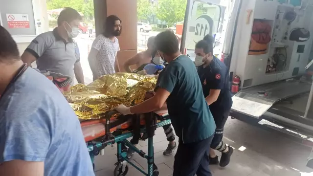 Kocaeli'de boğulma tehlikesi geçiren çocuk hastaneye kaldırıldı Kocaeli'de boğulma tehlikesi geçiren çocuk hastaneye kaldırıldı