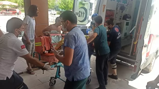 Kocaeli'de boğulma tehlikesi geçiren çocuk hastaneye kaldırıldı