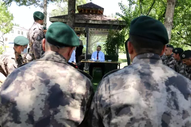 Konya Emniyet Müdürü Dinç silah arkadaşlarıyla bayramlaştı
