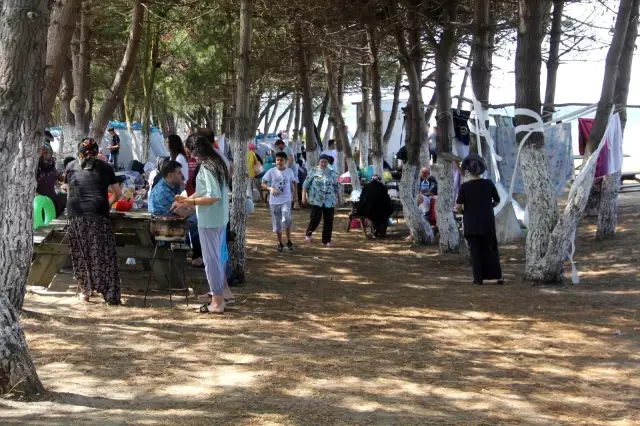 Kurban sonrası sahilde mangal sefası